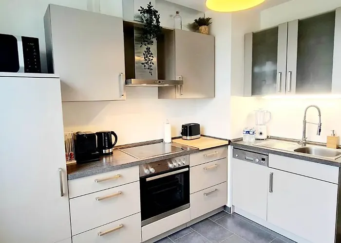 Luxury One Bedroom Flat With Parking&Balcony-Cent2